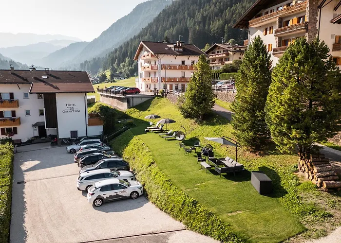 Hotel Garni Toni Ortisei